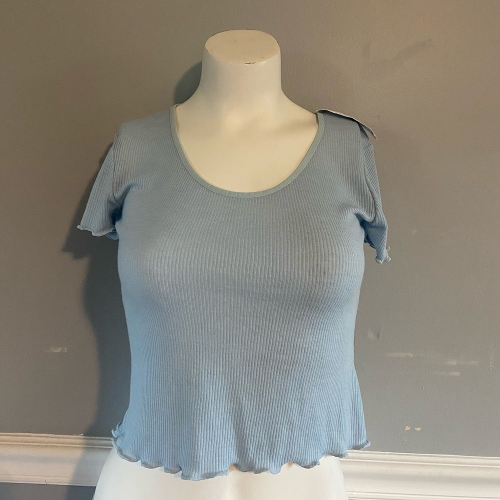 Light blue ribbed crop top